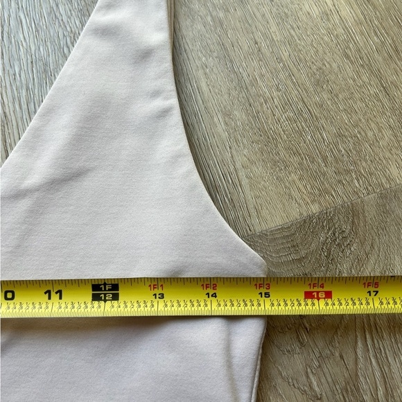 Aritzia Babaton Bodysuit Lailac Large - Picture 13 of 14